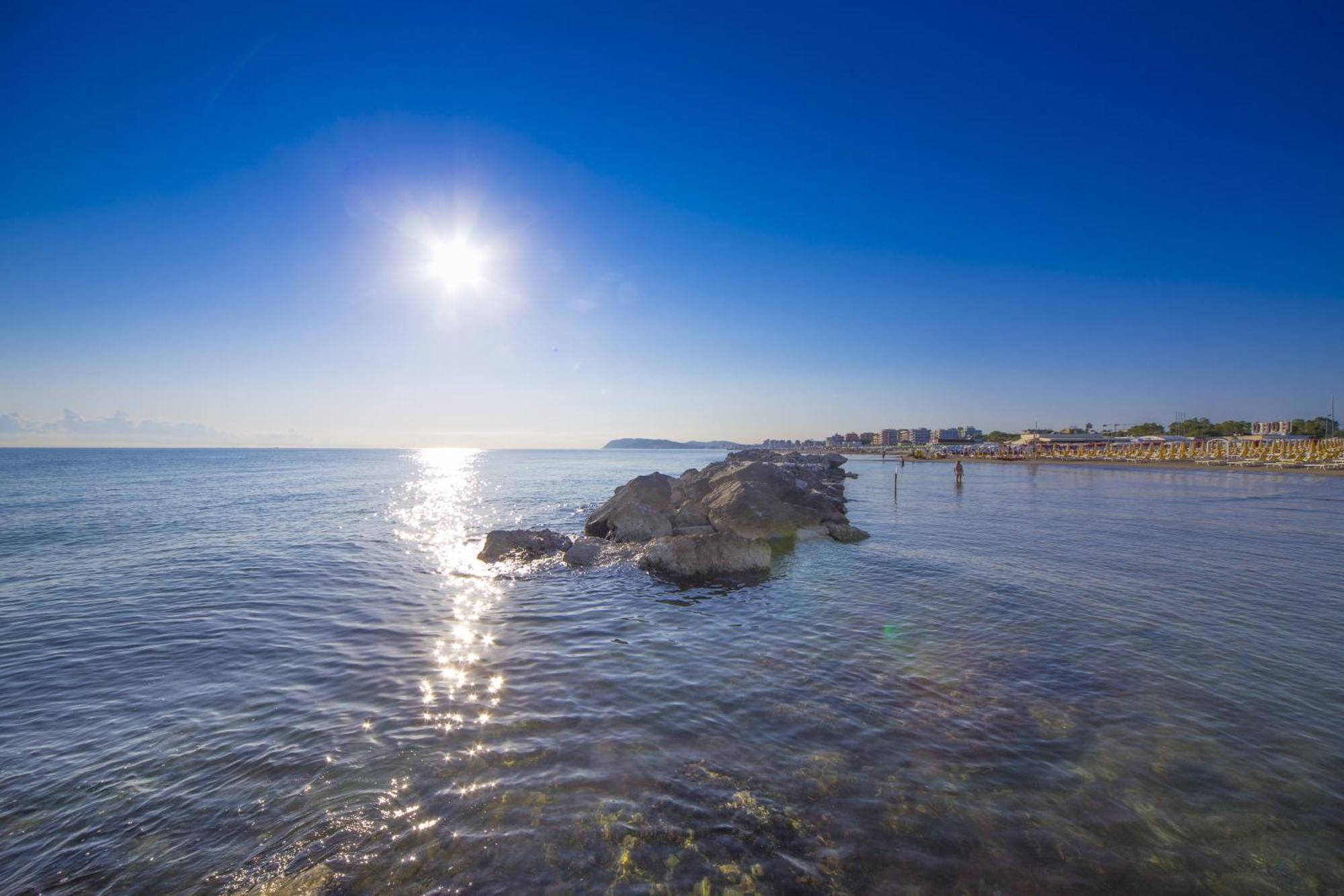 Hotel Touring Misano Adriatico Δωμάτιο φωτογραφία