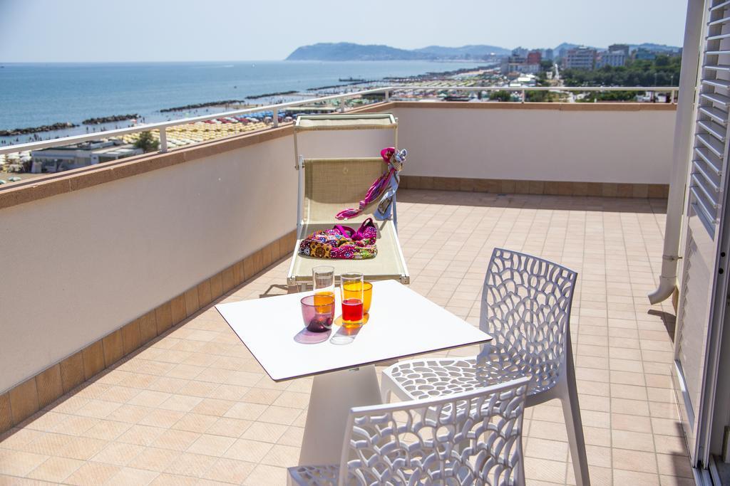 Hotel Touring Misano Adriatico Εξωτερικό φωτογραφία