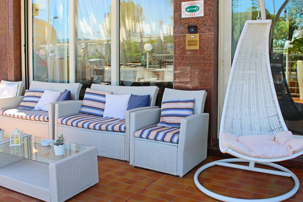 Hotel Touring Misano Adriatico Εξωτερικό φωτογραφία