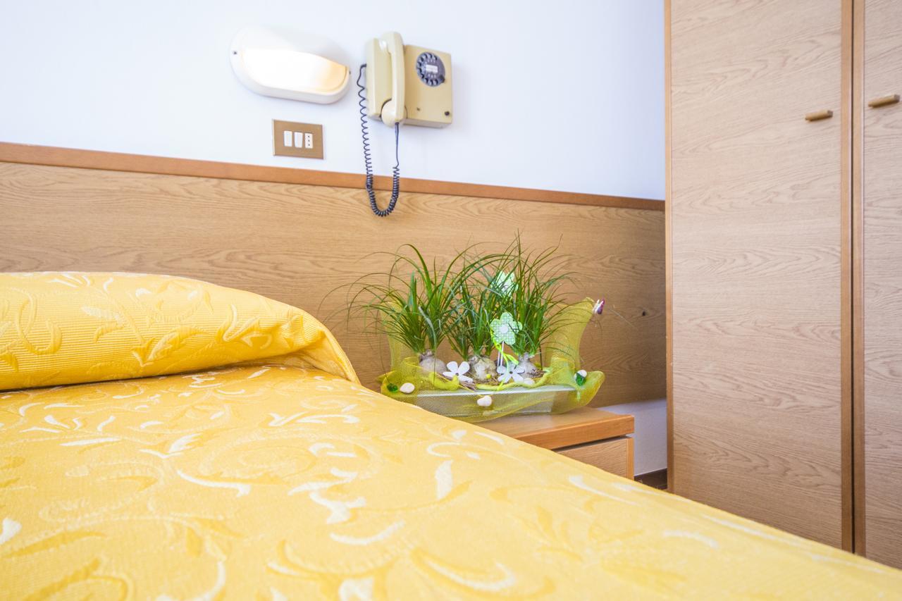 Hotel Touring Misano Adriatico Εξωτερικό φωτογραφία